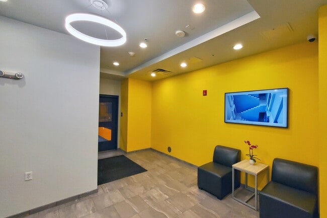 Lobby - Collegetown Crossing - 307 College Ave
