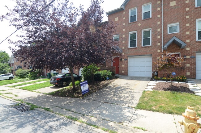 Photo - 2119 Fulton Ave