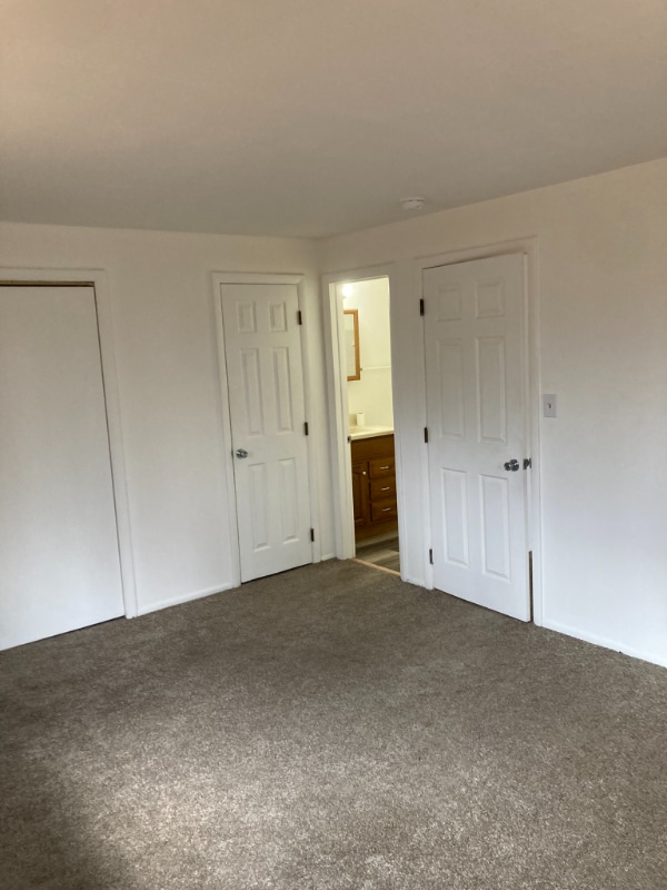 Photo - 460 Wells Dr Unit B