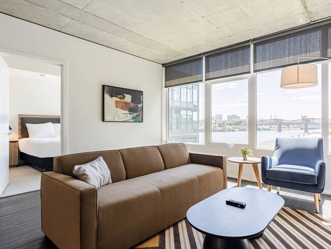 Building Photo - 1550 NW Naito Pkwy Unit ID1226765P