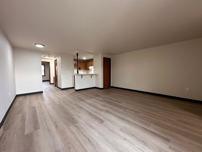Building Photo - Recently Renovated 1 Bedroom 1 Bath Lower Apartment W/Garage!