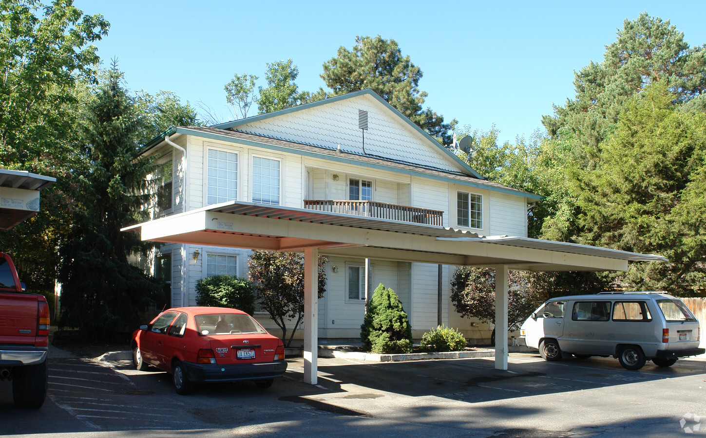 Photo - 1887 W Overland Rd Apartments