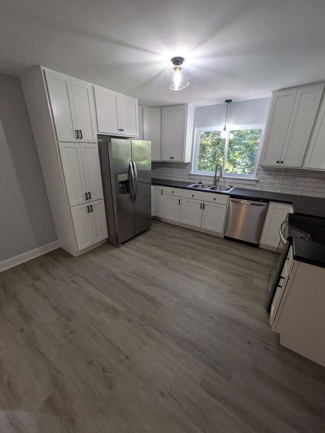 Photo - 2BD/1BA Duplex in Hickory