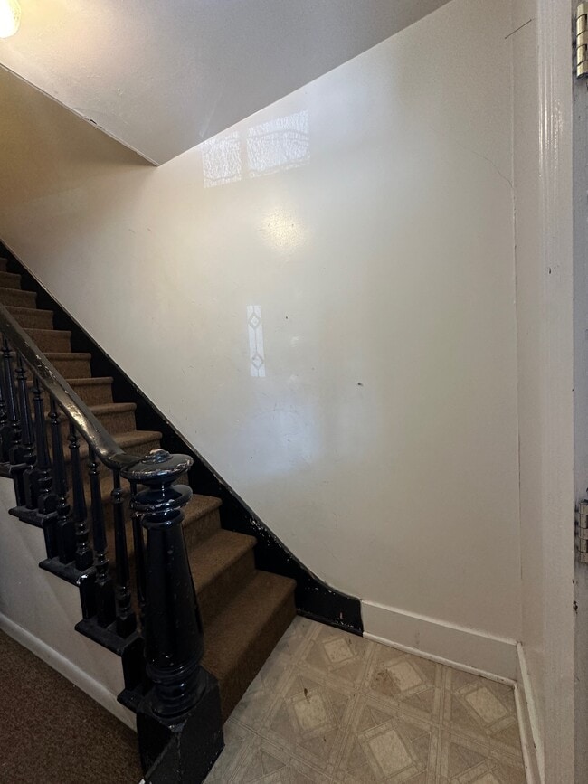 Building Photo - 1008 North St Unit 2