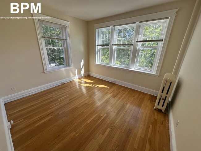 Building Photo - 41 Wendell St Unit 34