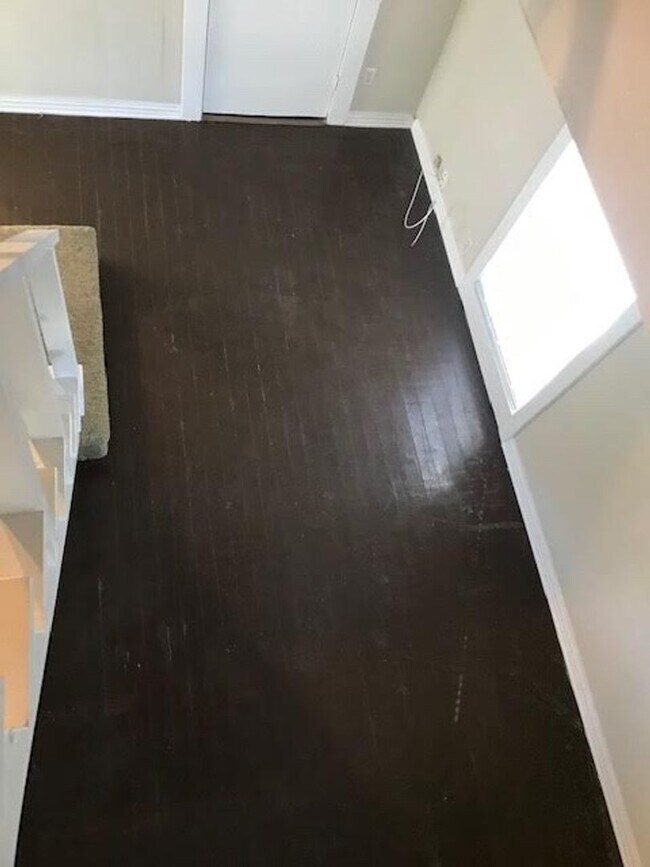 Photo - 1 Bedroom Garage Apartment on Austin Avenue