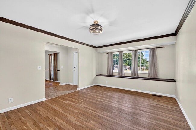Photo - 3145 Matlock Dr