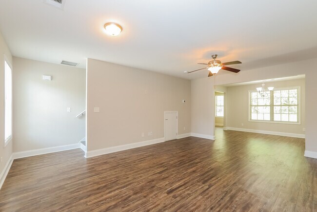 Photo - 161 Colony Park Ln