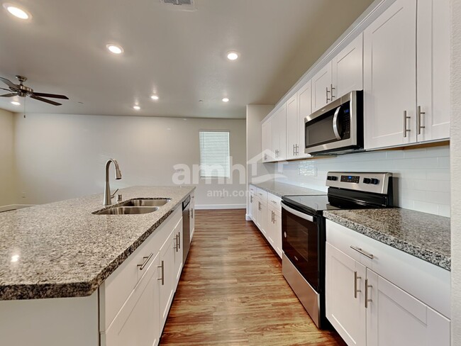 Photo - 344 Timber Kate Pl