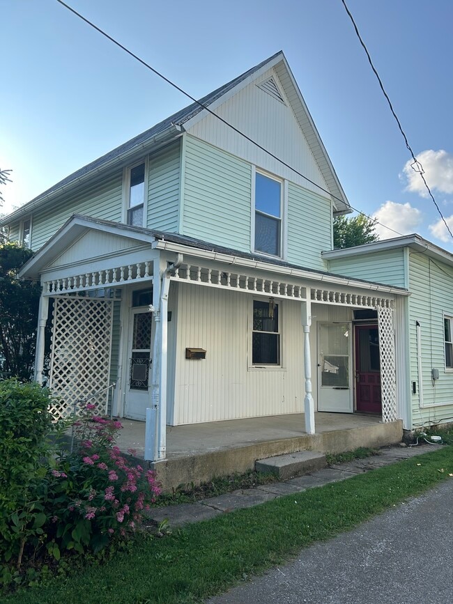 Front of house - 214 Ash Ave House
