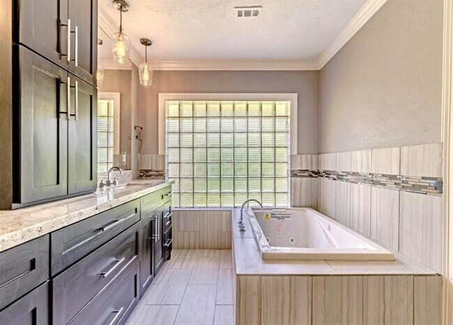 Photo - 3318 N Braeswood Blvd