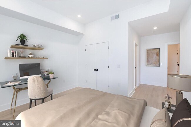 Building Photo - 4408 Lancaster Ave Unit 201 Rental