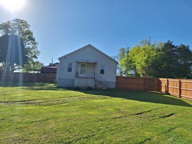 Photo - Country Living at its Best!!