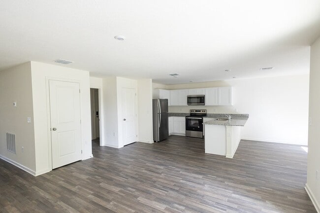 Photo - 664 Hillview Lp