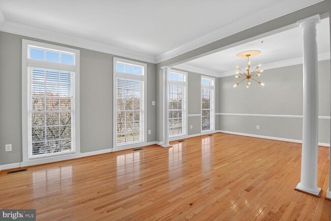 Building Photo - 6 Sharpstead Ln