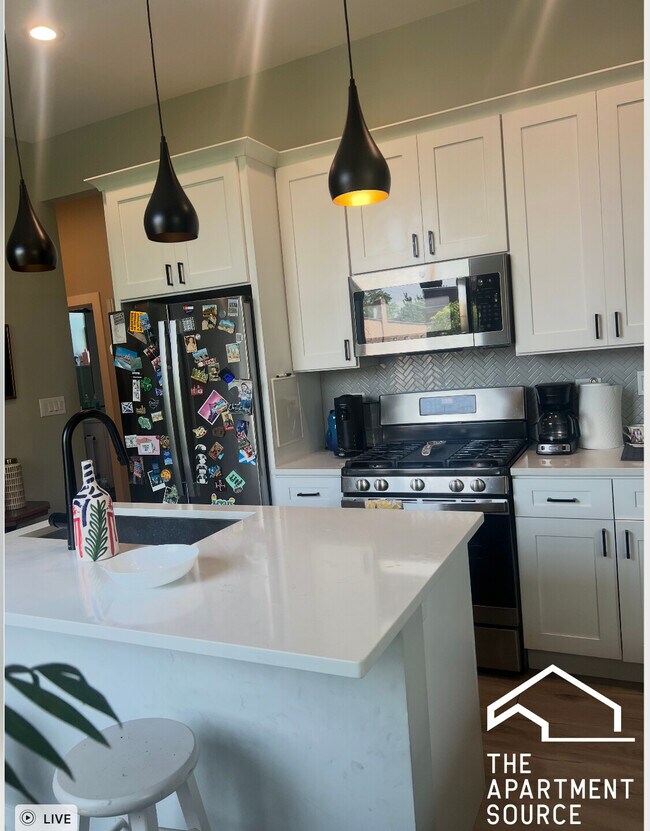 Photo - 3611 N Greenview Ave Unit 3