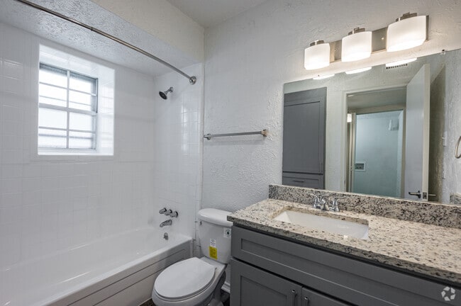 1BR, 1BA - 663SF