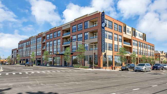 Building Photo - 650 Elm Pl Unit 102 Rental