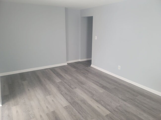 Photo - *3 North Main Street Unit E