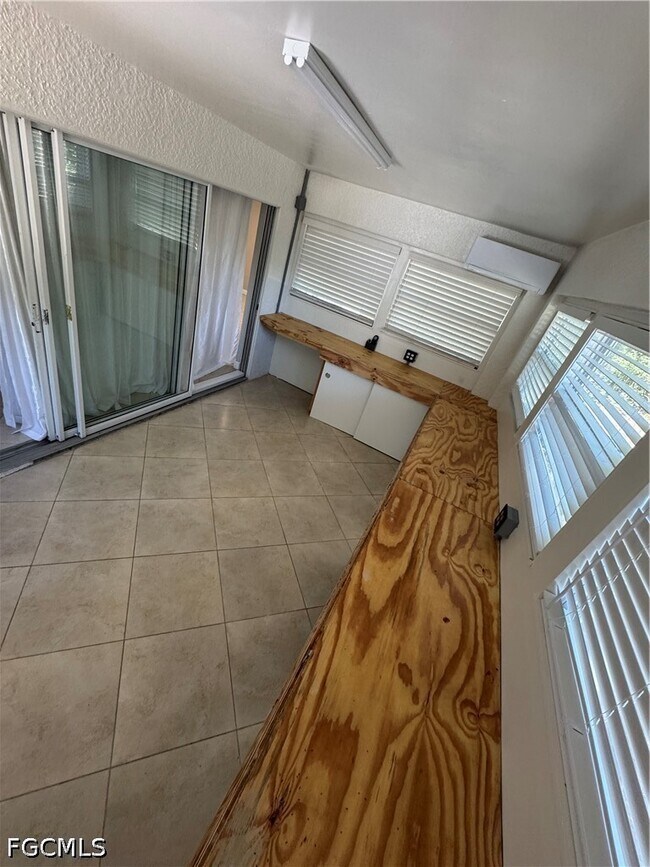 Photo - 3313 35th St W