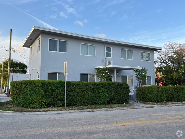 Building Photo - 1719 NW 1st St Unit 1 Rental