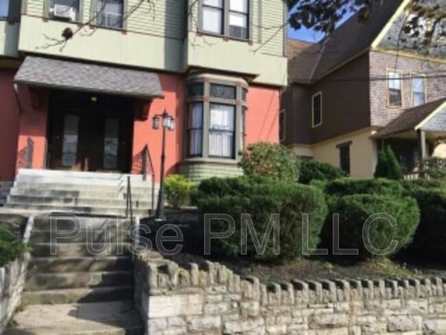 Photo - 634 Greenup St