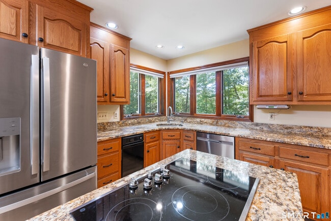 Photo - 202 West Rd