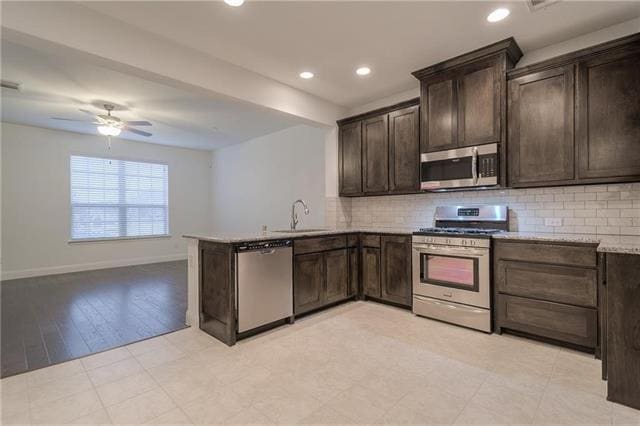 3708 Lantern Ln