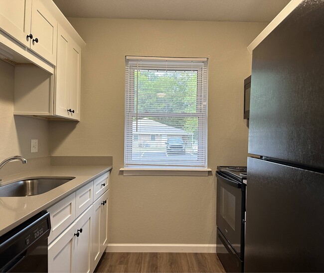 1-bedroom kitchen