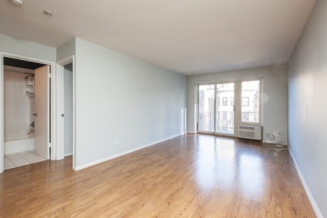 Photo - 435 W Oakdale Ave Unit 3a