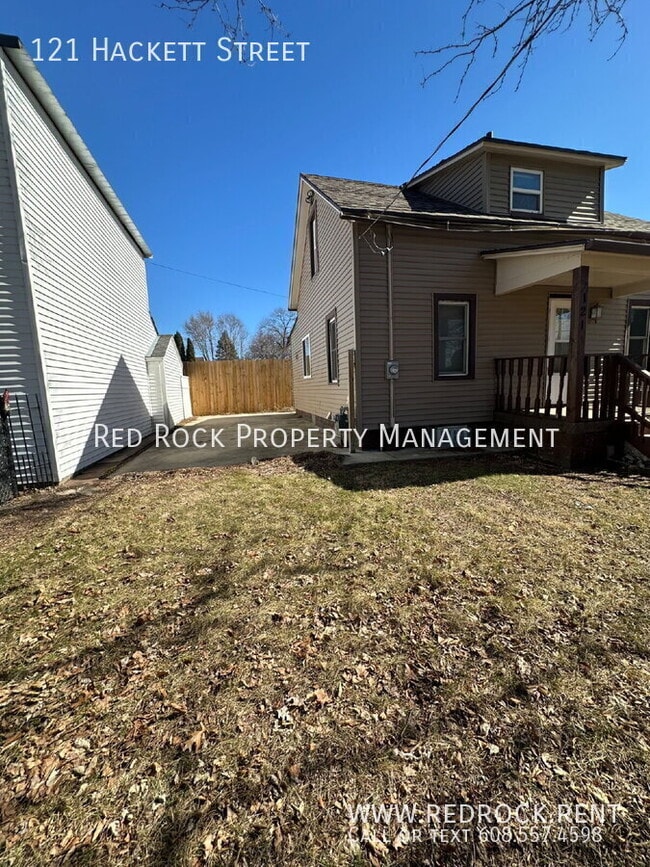 Photo - 121 Hackett St