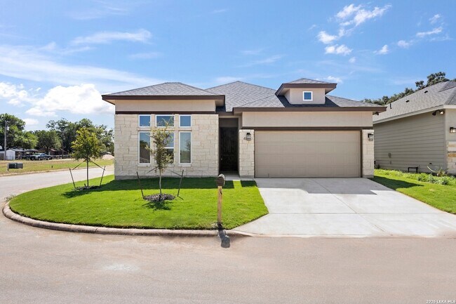 Photo - 405 Park Cir