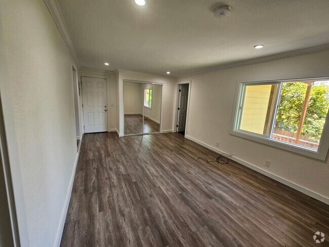 Building Photo - 9411 Castlewood St Rental
