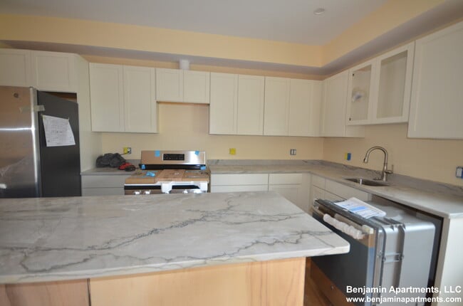 Photo - 118 Tremont St