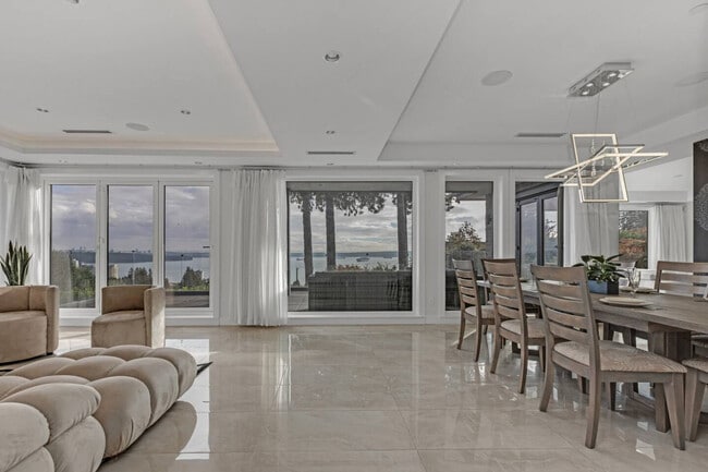 Building Photo - 2550 Palmerston Ave