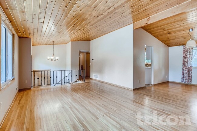 Photo - 9241 34th Ave N