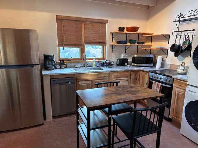 Photo - 1511 Don Gaspar Ave