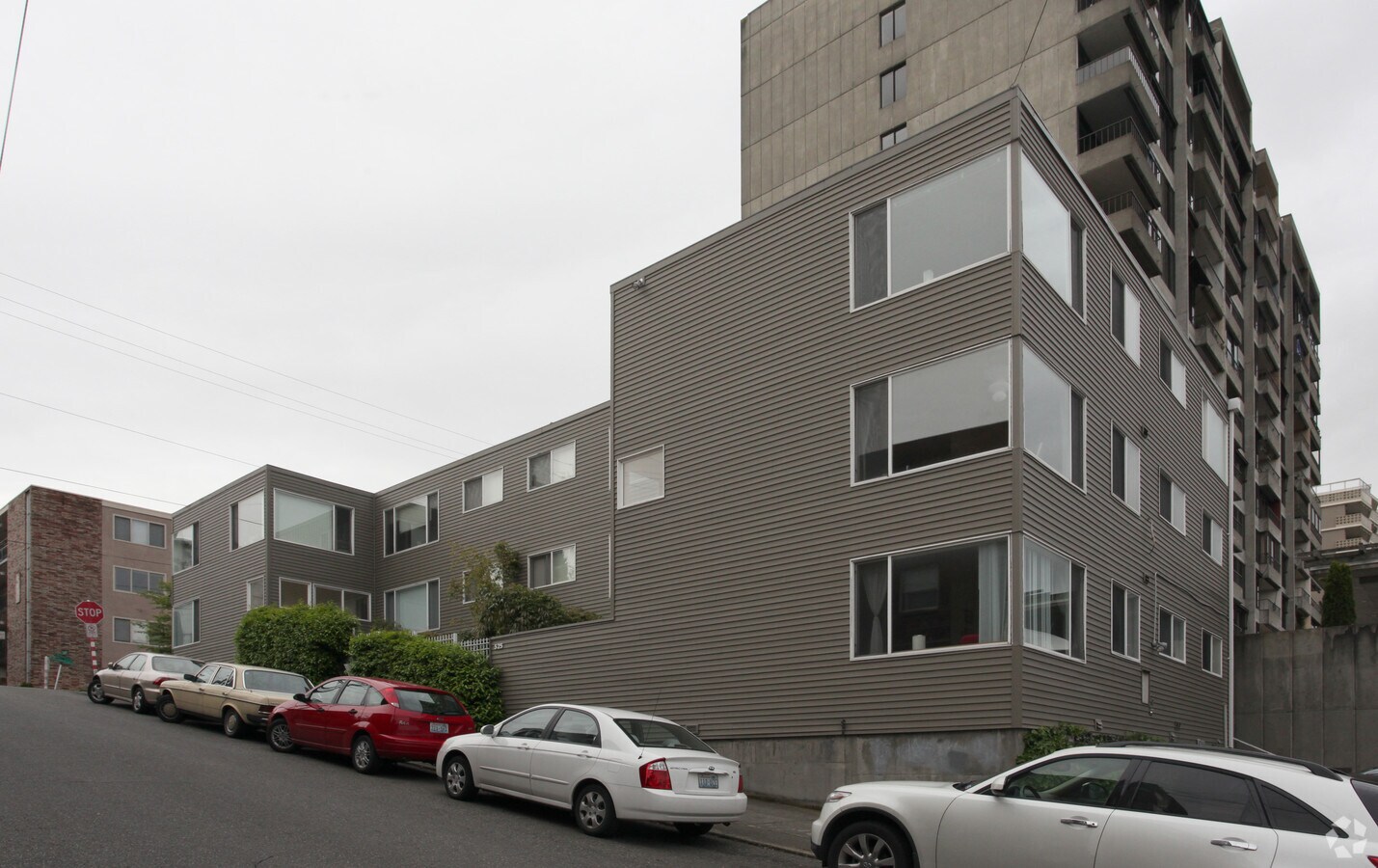 525 E Roy St - 525 E Roy St