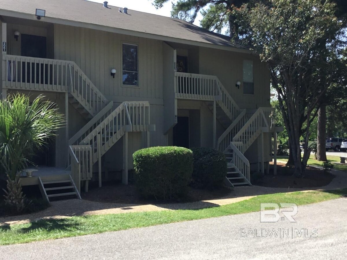 Photo - 2060 Sea Cliff Dr N