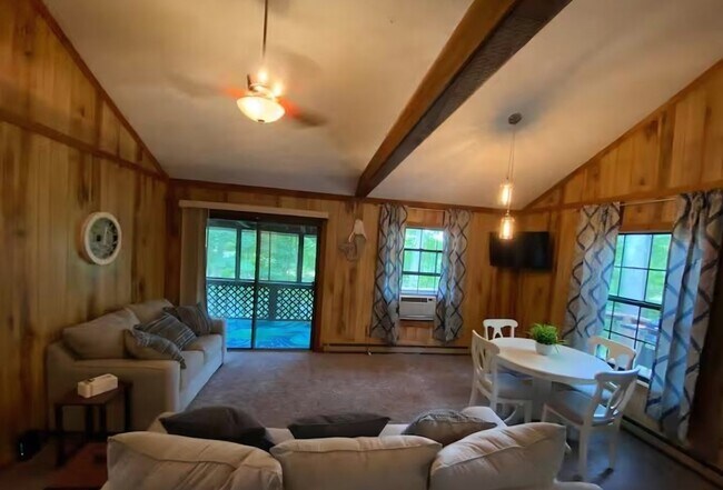 1039 Tules Lndg Shrs Ln