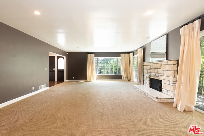 Photo - 503 N Greencraig Rd