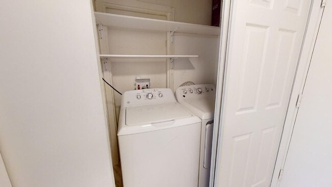 Photo - 2575 Kuhio Ave.