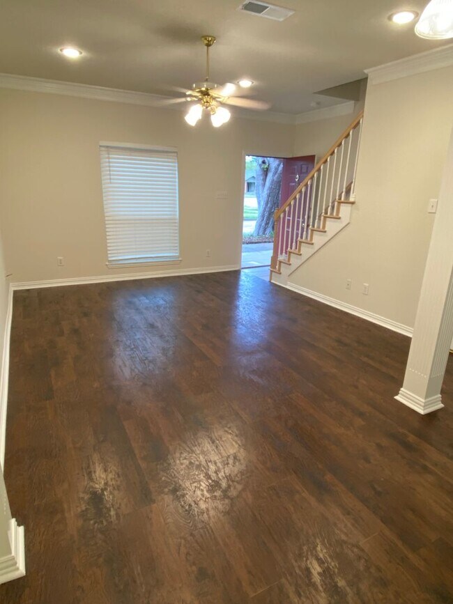 Photo - Quiet 2 bedroom townhome close to Downtown...