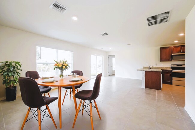 Photo - 3020 64th St W