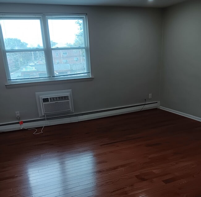 LR Area /wall A/C - 153 BURMONT Rd Unit B