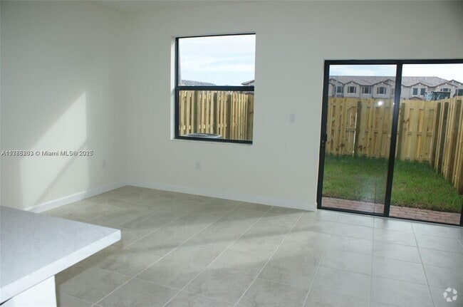 Building Photo - 11422 SW 250th St Rental