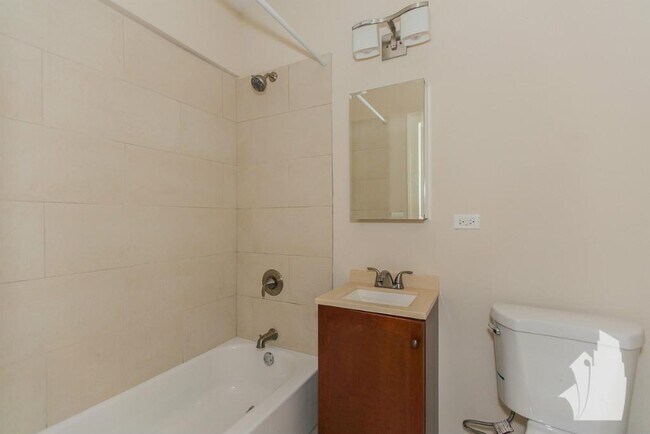 Photo - 2177 W Giddings St Unit 2175-1