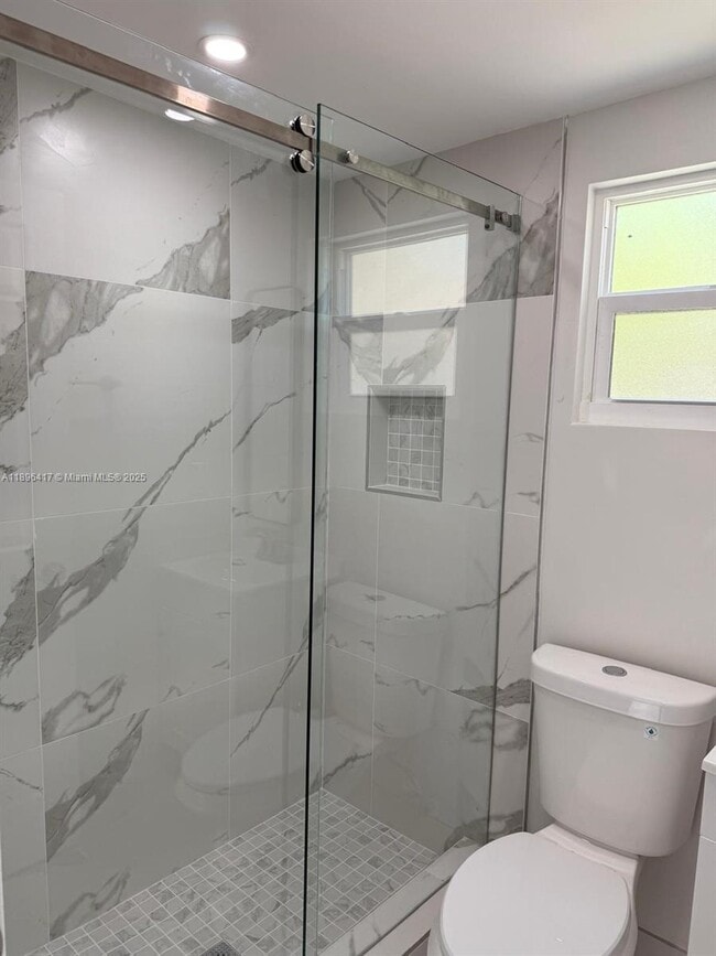 Photo - 1050 NW 25th Way