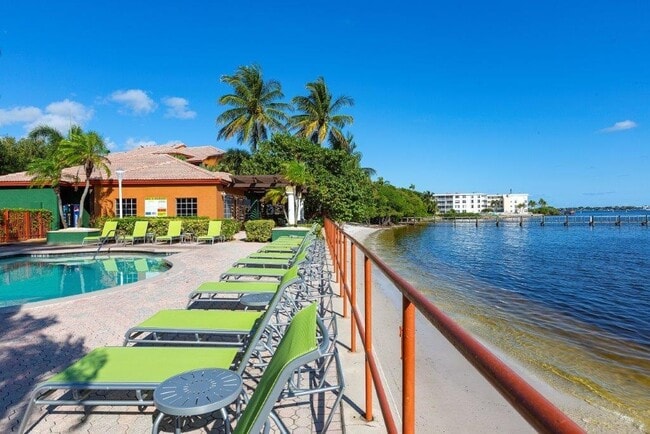 Manatee Bay Apartments