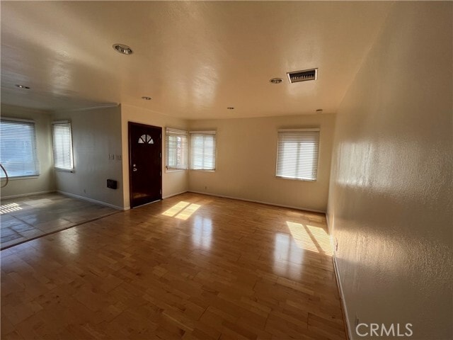 Photo - 3833 W 105th St